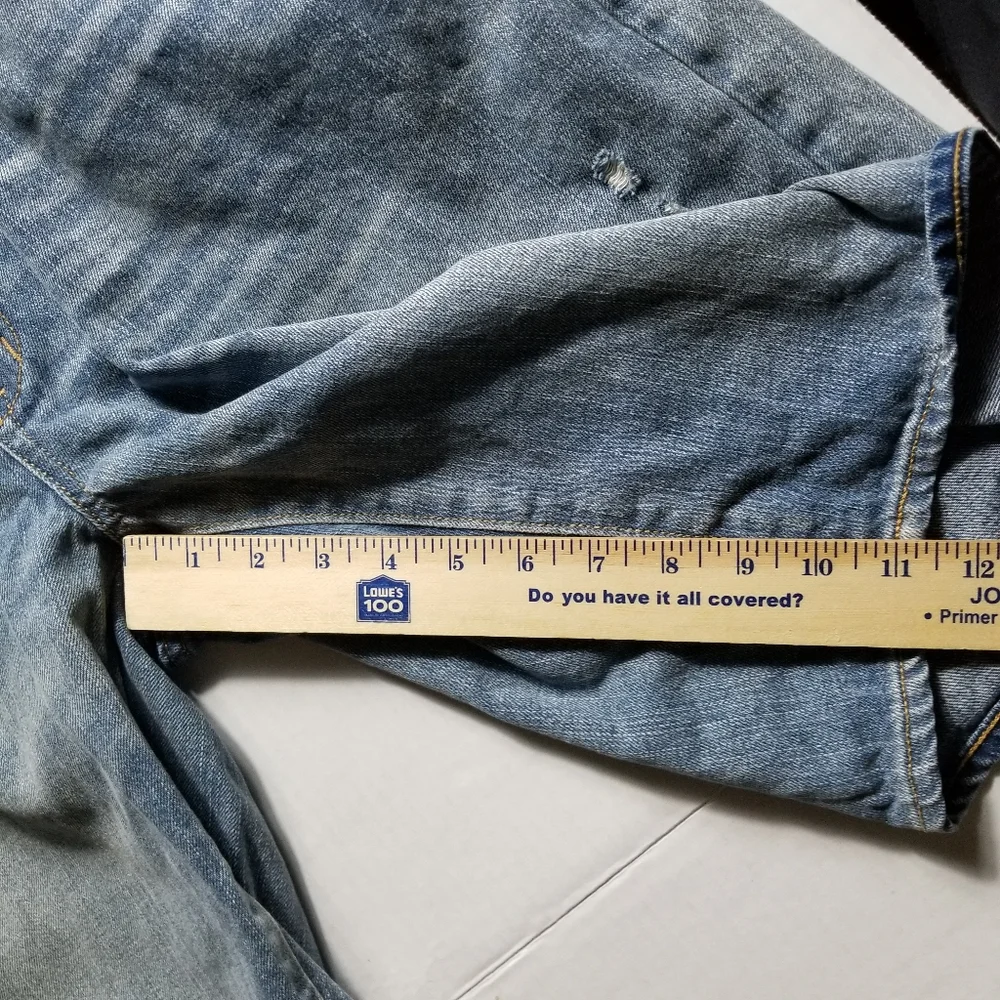 URBAN MEN'S DISTRESSED JEAN SHORTS SIZE 40